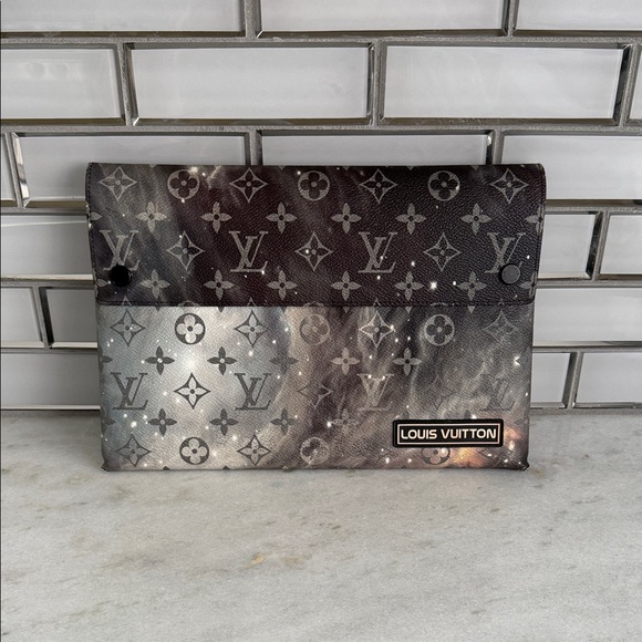 Louis Vuitton Handbags - Louis Vuitton Monogram Eclipse galaxy rare clutch Bag large kirigami pochette